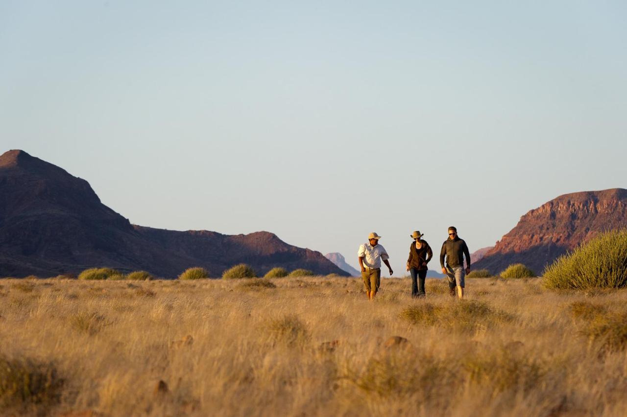 Twyfelfontein Wilderness Safaris Damaraland Campヴィラ エクステリア 写真