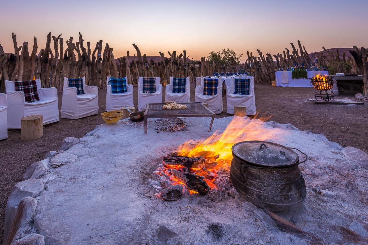 Twyfelfontein Wilderness Safaris Damaraland Campヴィラ エクステリア 写真