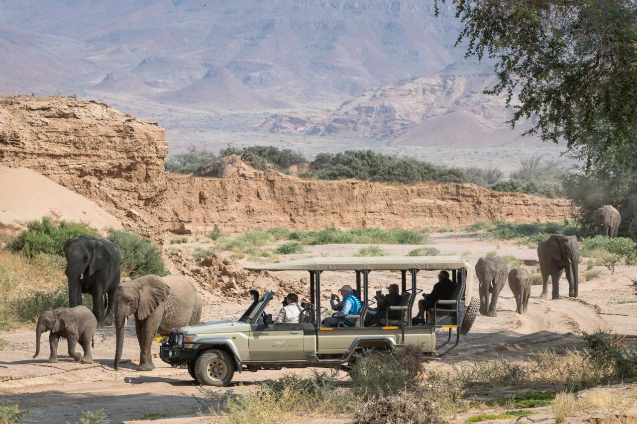 Twyfelfontein Wilderness Safaris Damaraland Campヴィラ エクステリア 写真